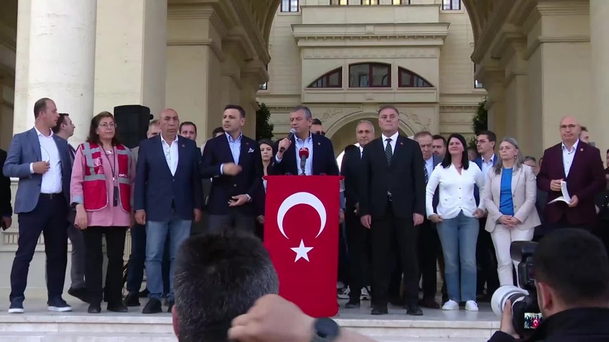 Özgür Özel: Büyükçekmece'de siyasi bir süreç yürütülüyor