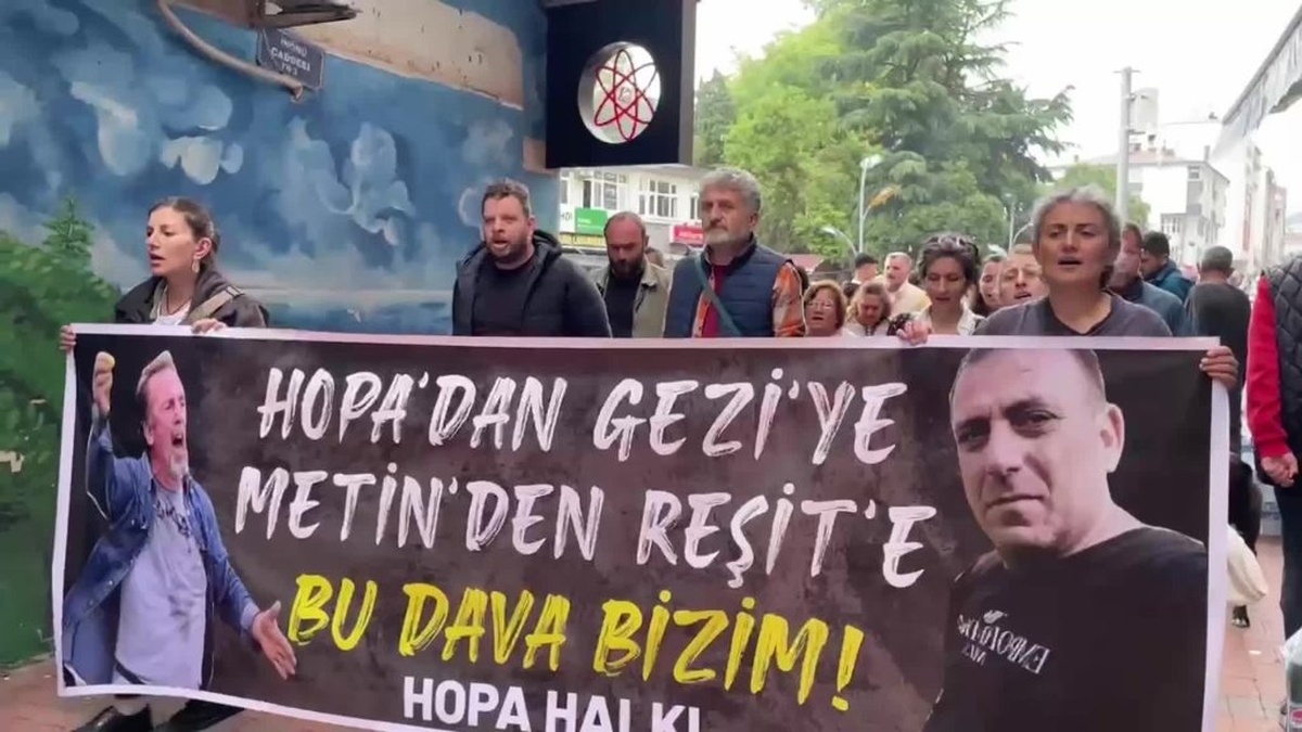 Hopa'da Metin Lokumcu Anıldı: Gezi tutsaklarına özgürlük çağrısı