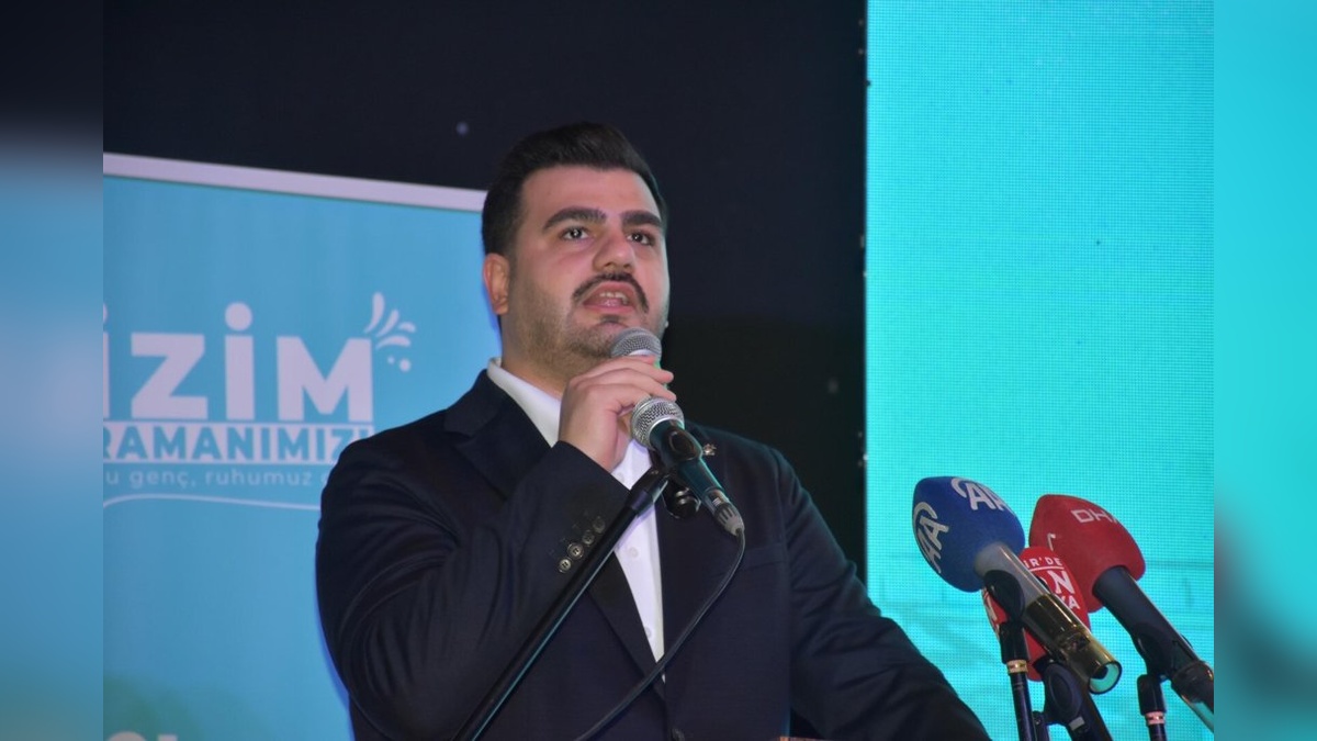 İnan: Gençler Türkiye'nin yeniden inşasında çok önemli