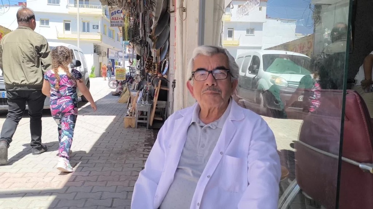 Osmaniye'de berber Osman Temiz: Kurban Bayramı'na rağmen iş yok