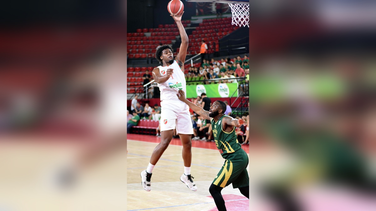 Karşıyaka, Vernon Carey Alacağı Yüzünden FIBA'da