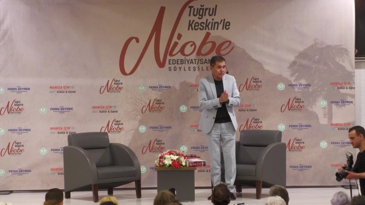 Manisa'da Ayşe Kulin söyleşisi: 'Her kitap insana bir şey öğretir'