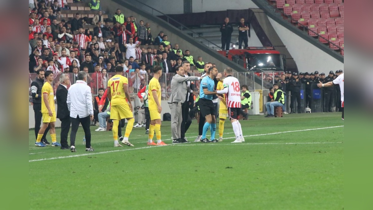 Samsunspor, Kayserispor'u 2-1 mağlup etti: Lig üçüncüsü oldu