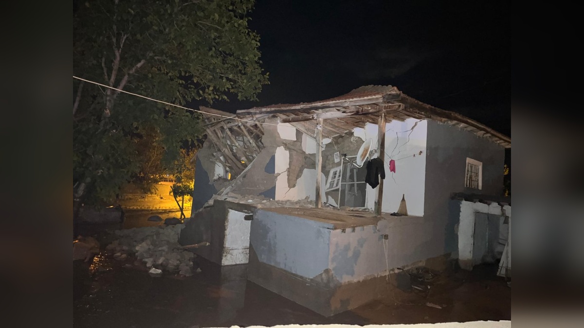 Kırşehir'de sel felaketi: 1 ev yıkıldı, 3 ev hasar gördü