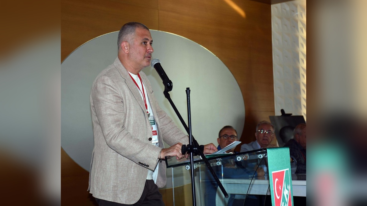 Karşıyaka'da İlker Ergüllü istifa etti