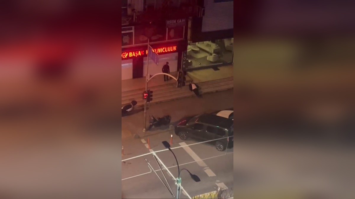 SultanGazı'da alkollü kişiye duba fırlatıldı