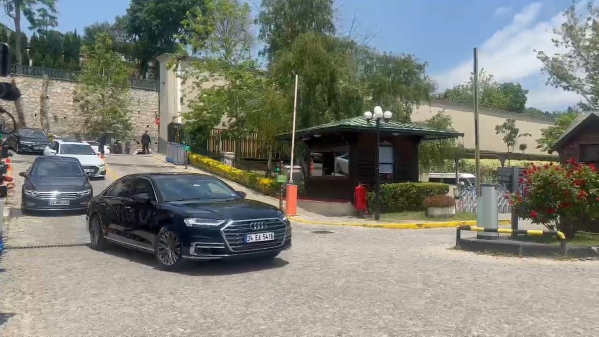Rusya-Ukrayna heyetleri İstanbul'da: Çırağan Sarayı'nda görüşmeler başladı