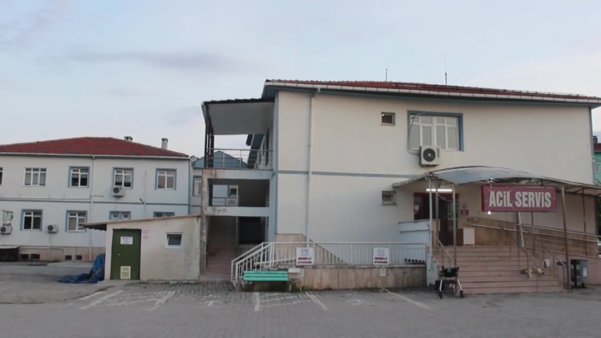 Türkeli Devlet Hastanesi'nde patlama: 1 hemşire yaralı