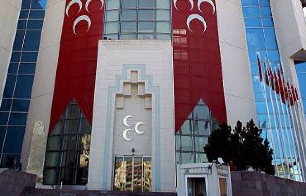 MHP'den Bayram'da CHP ve İYİ Parti'ye büyük ayıp