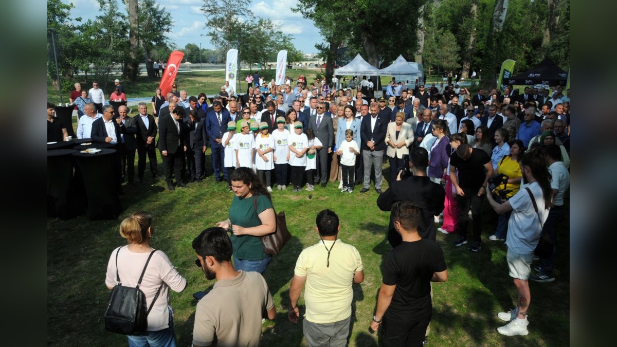 Söğütlük Millet Bahçesi, çevre şenliğiyle açıldı