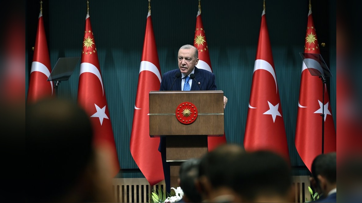 Erdoğan: Putin ve Zelenski'yi İstanbul'da buluşturmak istiyorum