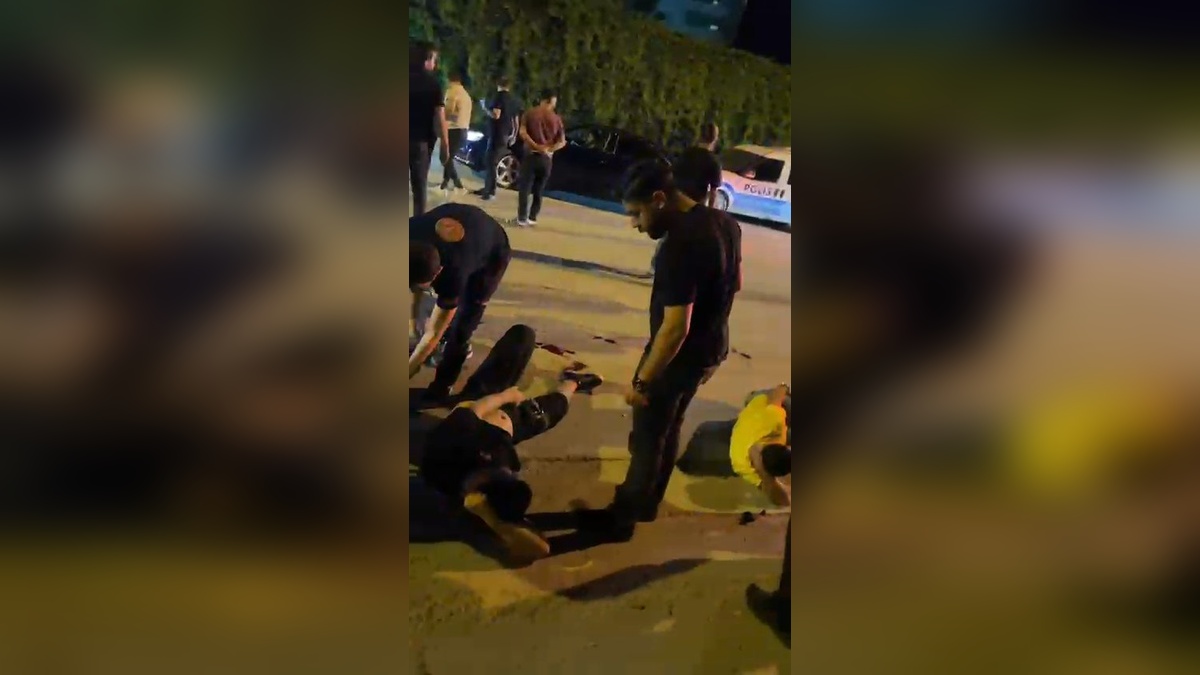 Tarsus'ta sokak ortasında silahlı saldırı: 2 kişi yaralandı
