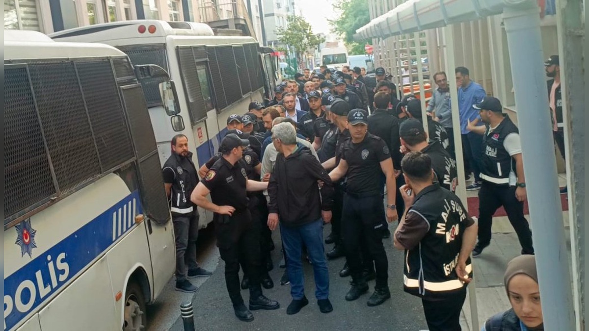 İstanbul'da yolsuzluk soruşturması: 4 şüpheli hastanede kontrol edildi
