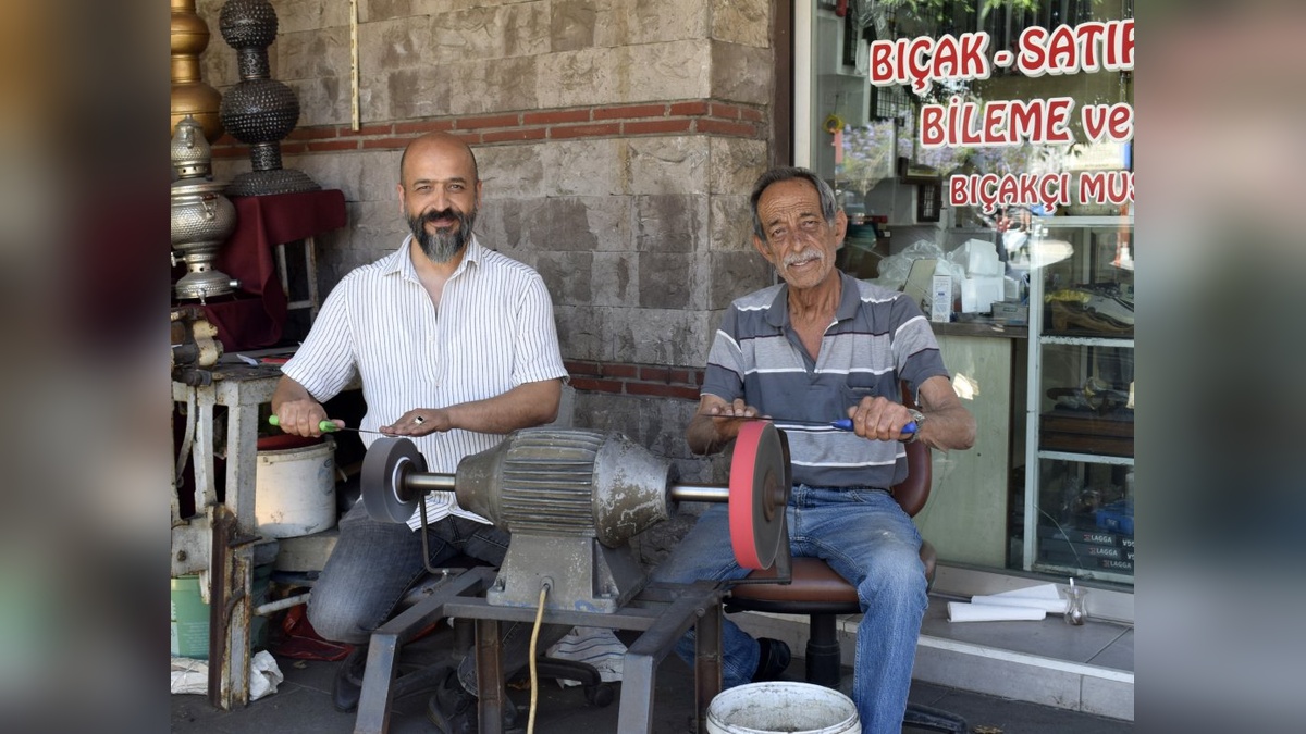 Antalya'da Kurban Bayramı bıçakçıları yoğunlukta: Bileme ücreti 50 lira oldu
