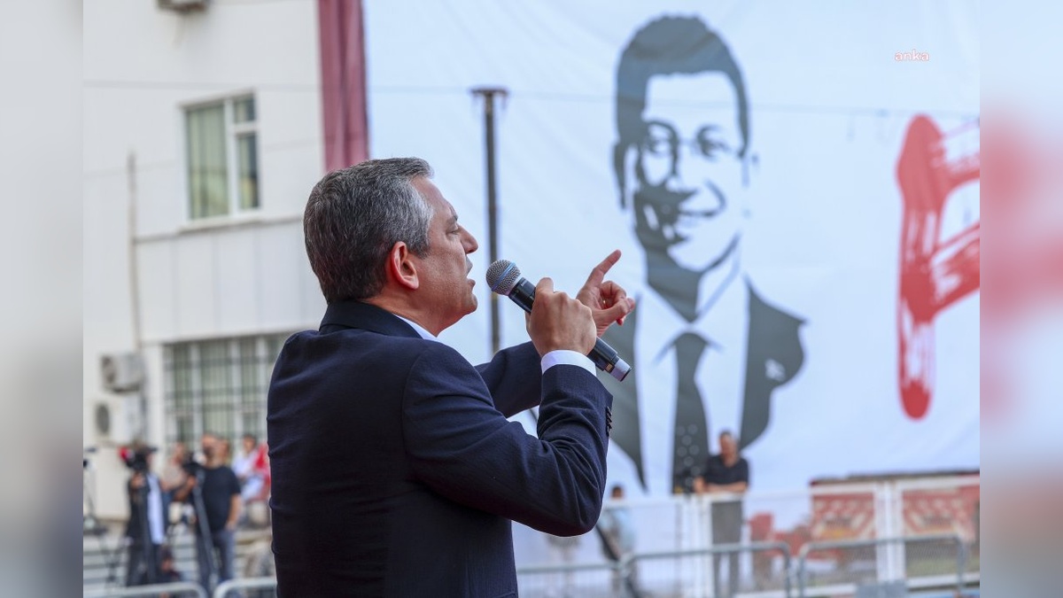 Özgür Özel: Nazım Hikmet'i bir devrimci olarak anıyoruz