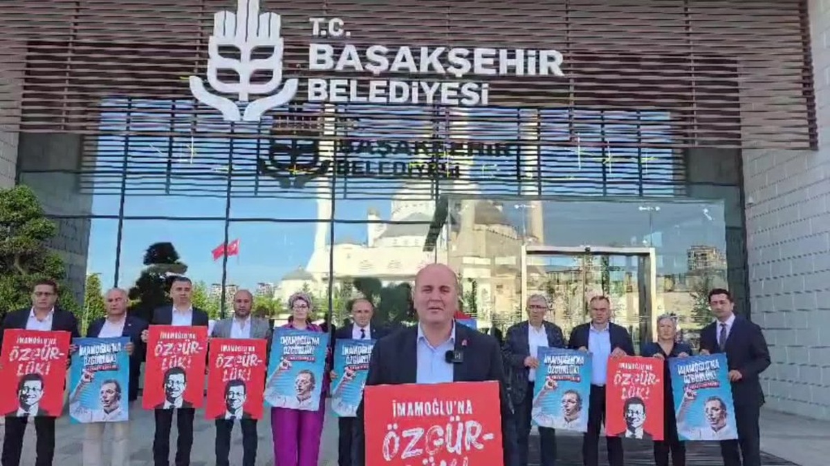Başakşehir Belediyesi CHP Meclis Üyeleri: Oturumu terk ediyoruz