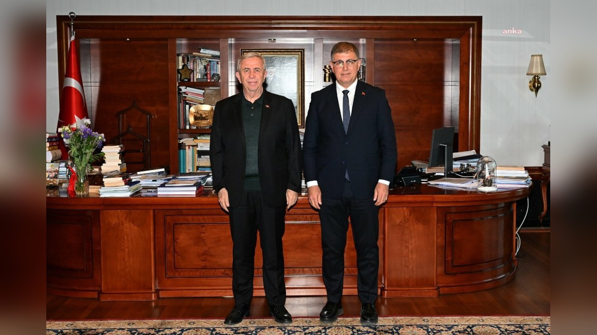 İzmir Büyükşehir Belediye Başkanı Tugay, Ankara'da Yavaş'ı ziyaret etti