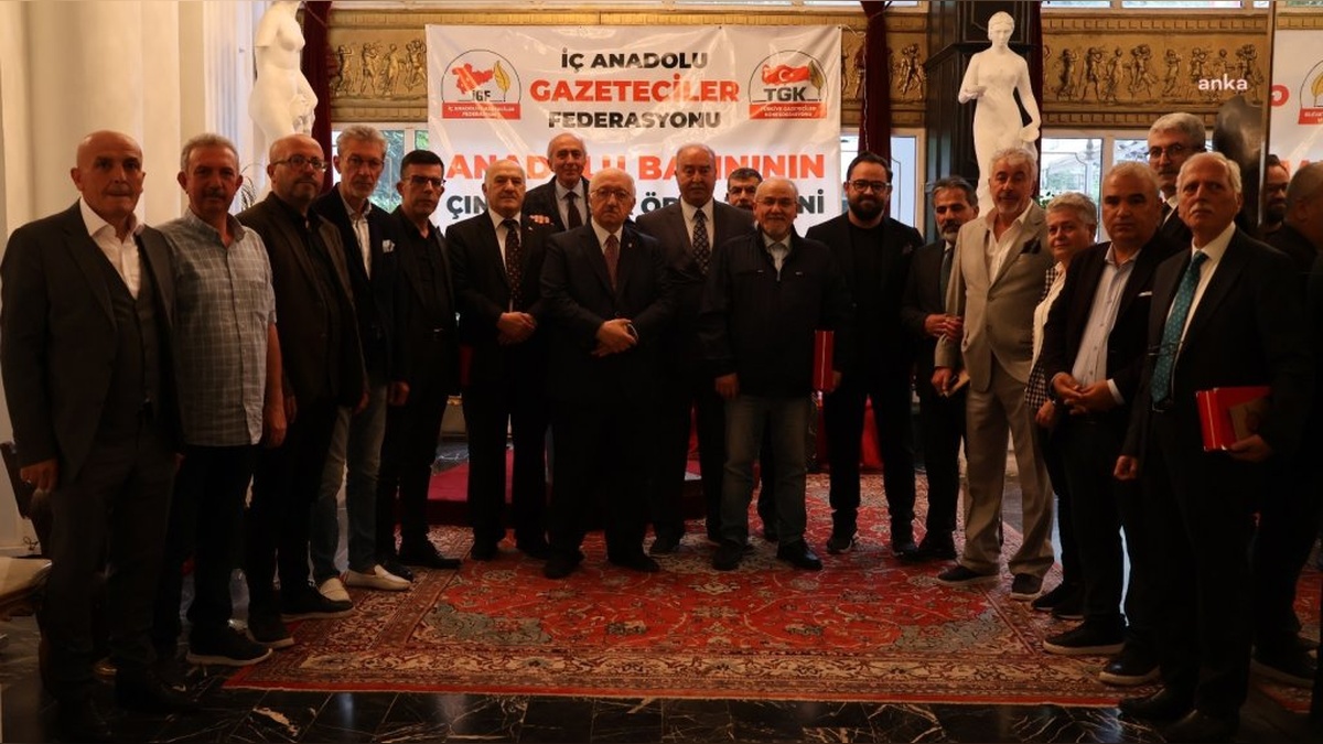 Ankara'da Anadolu Basını'nın Çınarlarına Ödül Töreni
