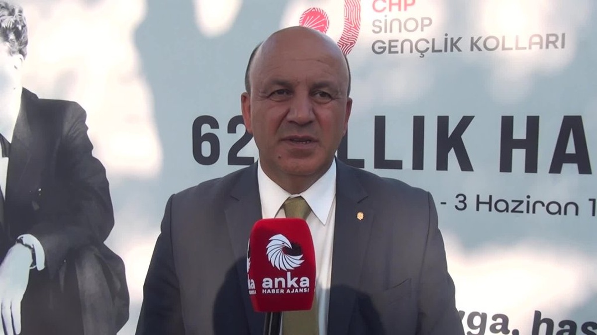 Sinop'ta Nazım Hikmet anıldı: Metin Gürbüz'den duygusal konuşma