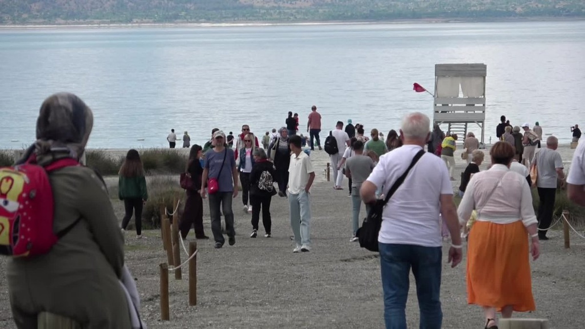 Salda Gölü'nde Kurban Bayramı öncesi güvenlik ve çevre tedbirleri arttırıldı