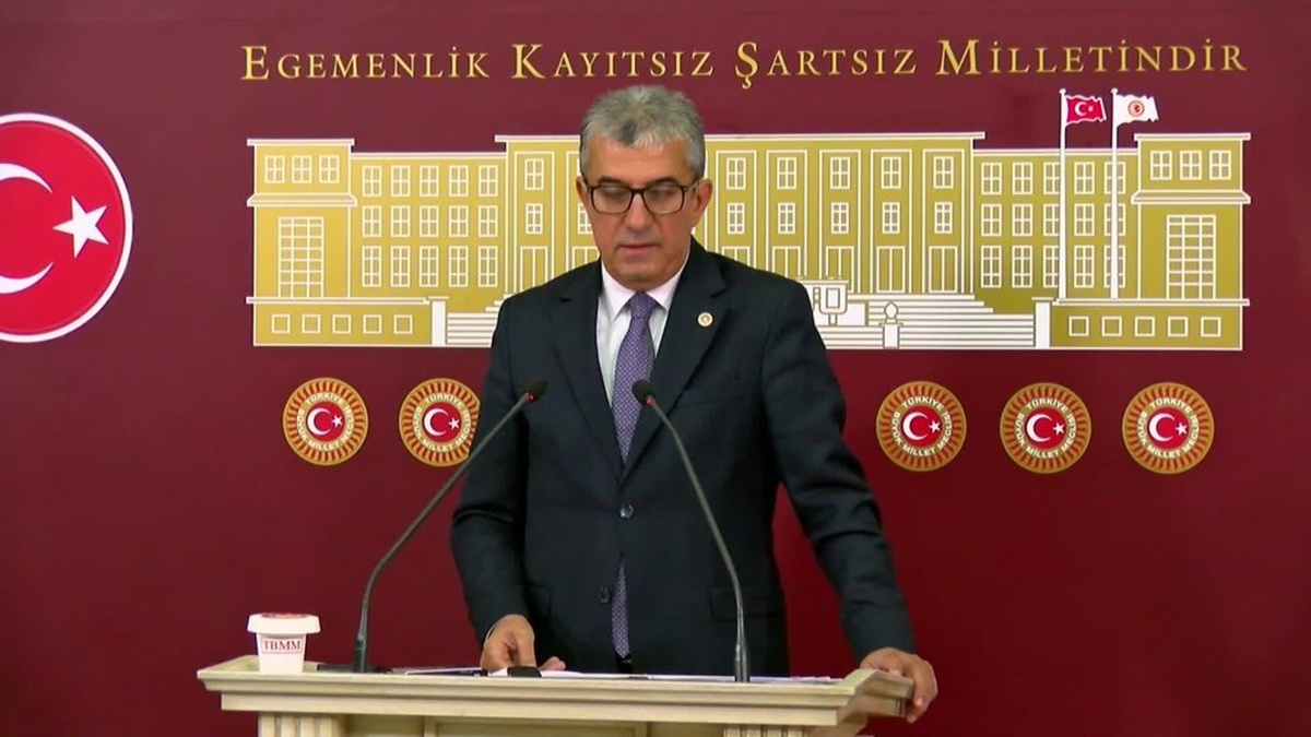 Günaydın: AKP, CHP'nin etkin muhalefetinden korktuğu için haka dansı yapıyor