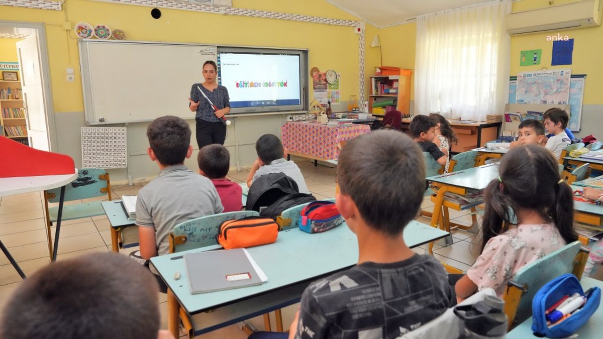 Alanya Belediyesi, 29 okulda 2465 çocuğa ulaştı