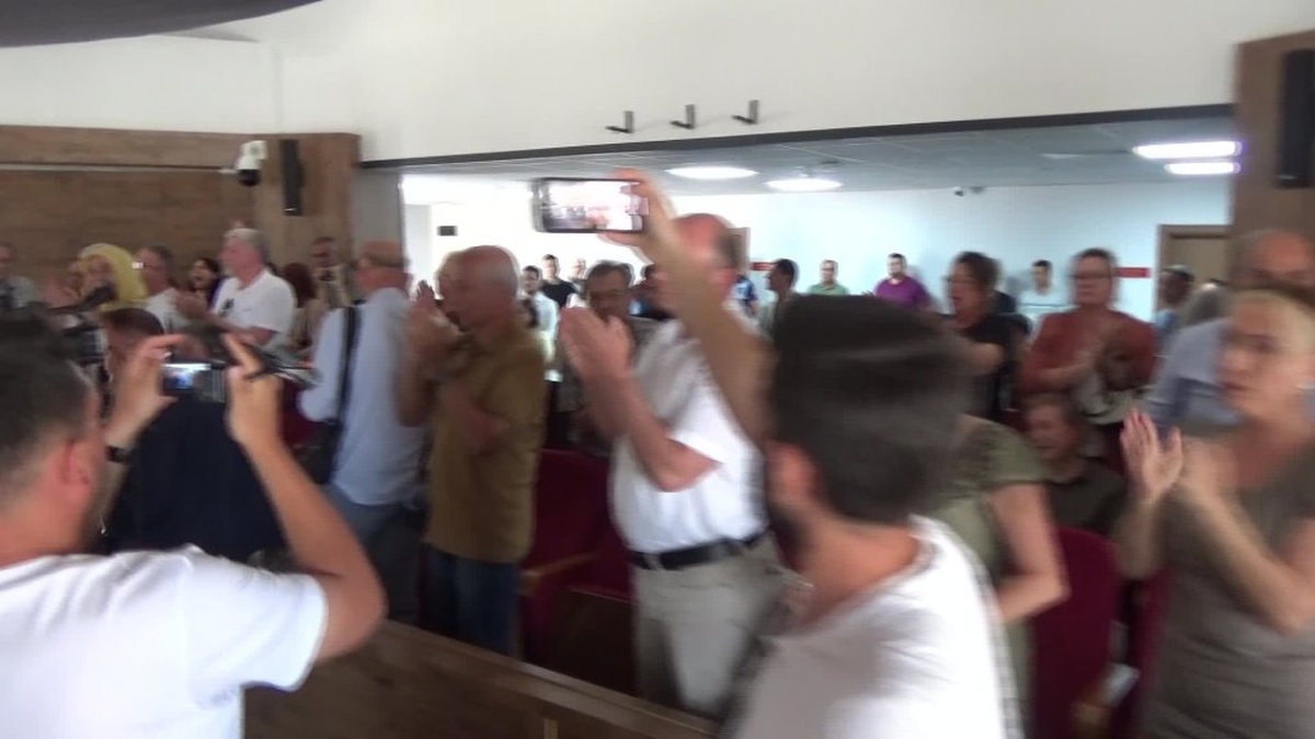 Edirne Belediyesi'nin yurt kararı protesto edildi