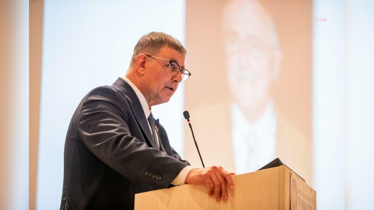 İzmir'de Prof. Dr. Gazanfer Aksakoğlu anıldı