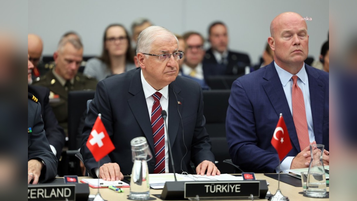 Yaşar Güler, Brüksel'de NATO toplantısına katıldı