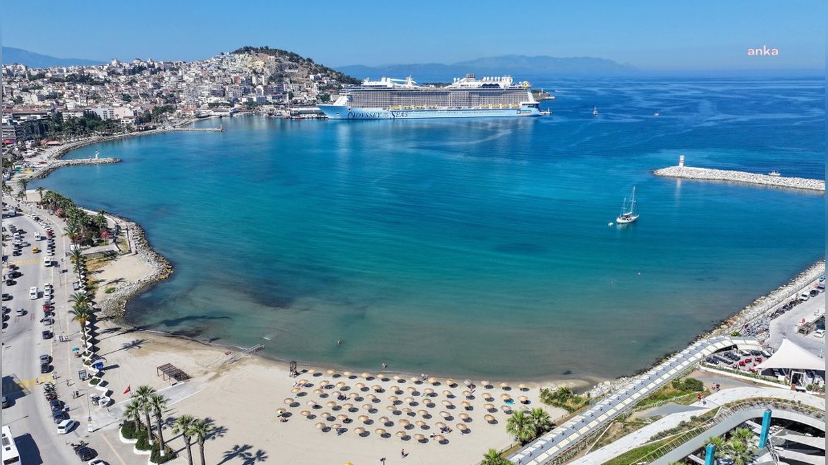 Kuşadası plajları turizm sezonuna hazır