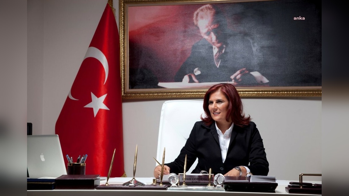 Özlem Çerçioğlu'ndan Kurban Bayramı mesajı: Huzur, barış ve bereket dileği