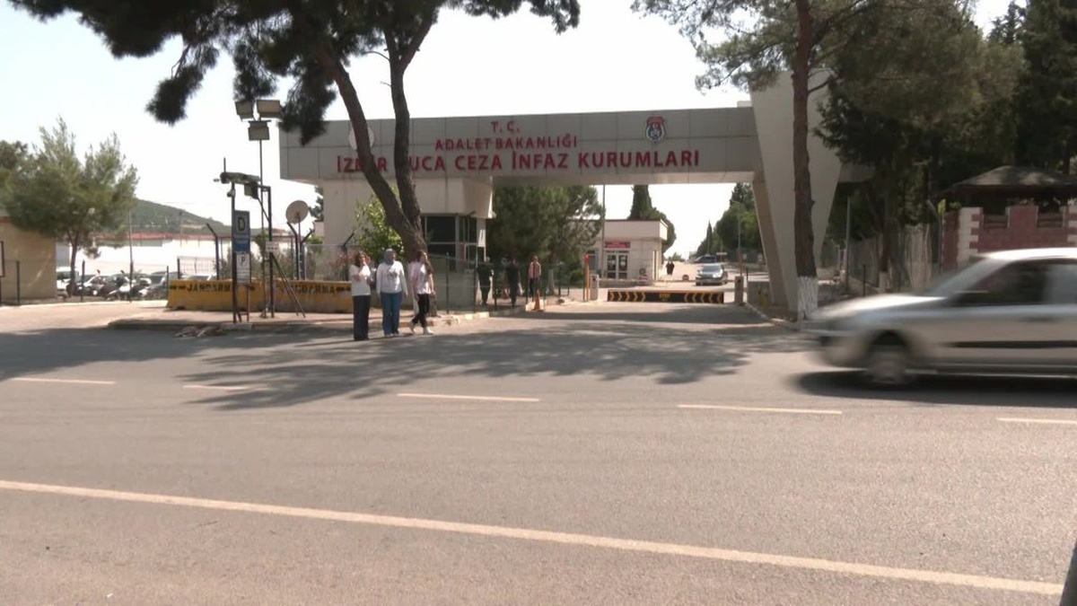 Mehmet Murat Çalık İzmir'e sevk edildi: Eşi ve avukatı endişelerini dile getirdi