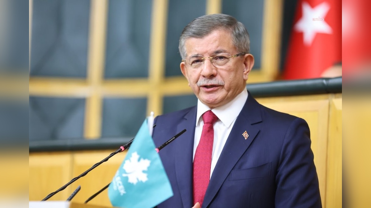 Davutoğlu: İktidar, bayramları bile vatandaş için ağır bir yüke dönüştürdü