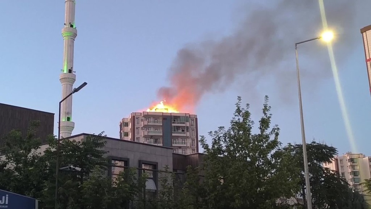 Diyarbakır'da yangın: 3 ölü, 17 yaralı