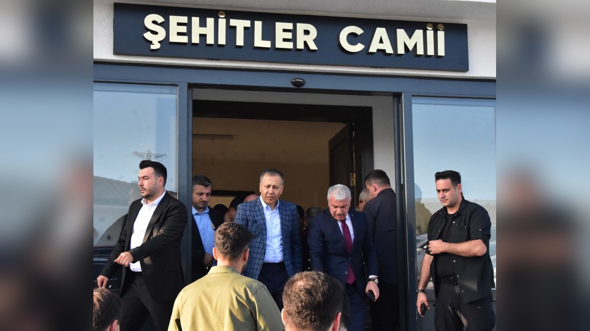 Yerlikaya'dan Kurban Bayramı trafik uyarısı: 'Trafik kuralları yaşatır'