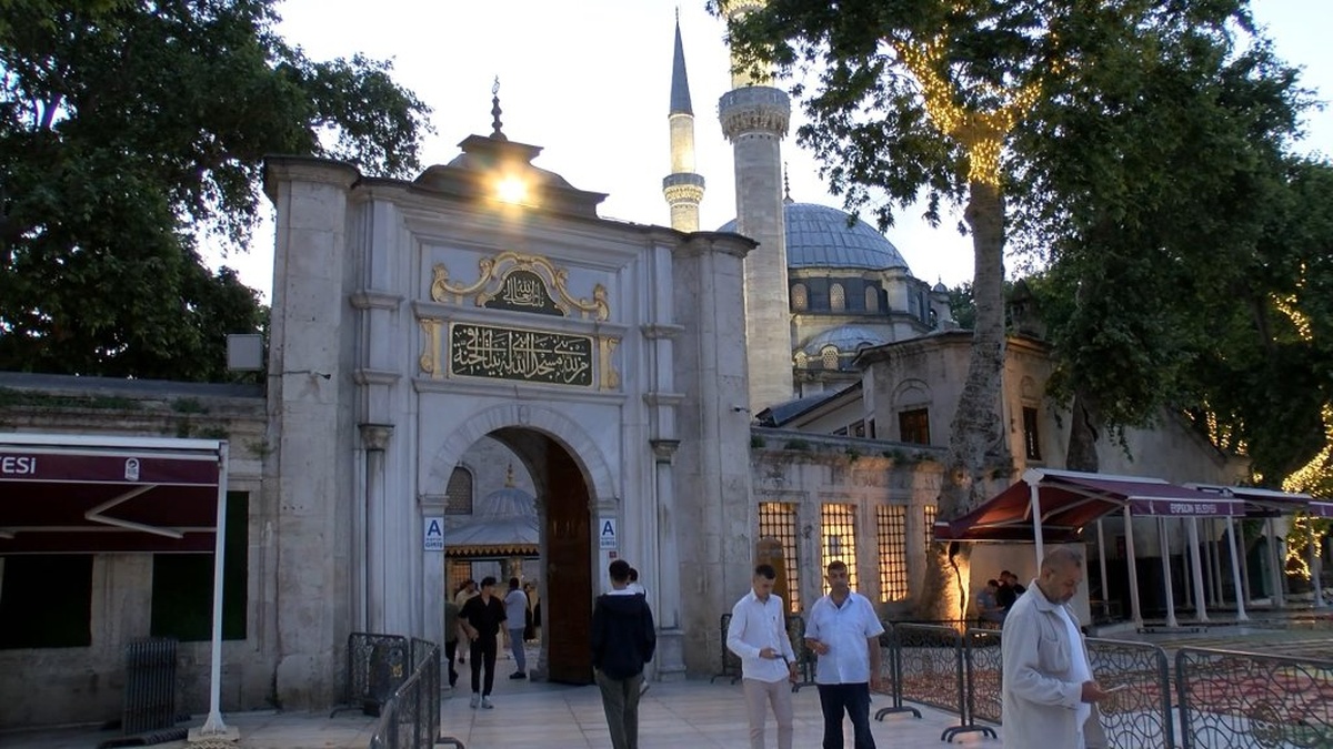 Eyüpsultan Camii'nde Kurban Bayramı namazı kılındı