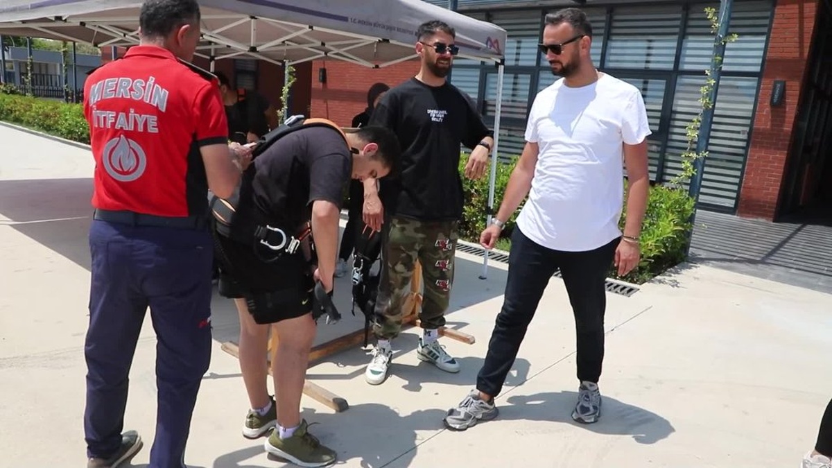 Mersin Büyükşehir Belediyesi 90 itfaiye eri alacak