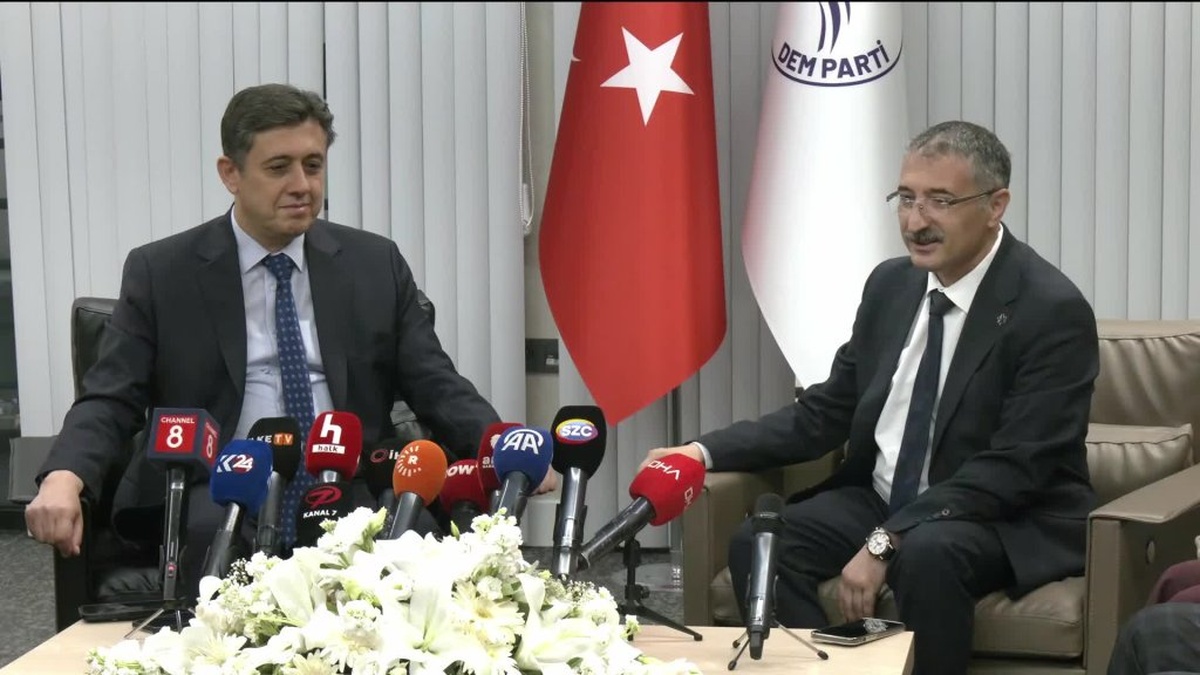 Gelecek Partisi'nden DEM Parti'ye bayram ziyareti: 'Terörsüz Türkiye' sürecinin toplumsallaşması vurgusu