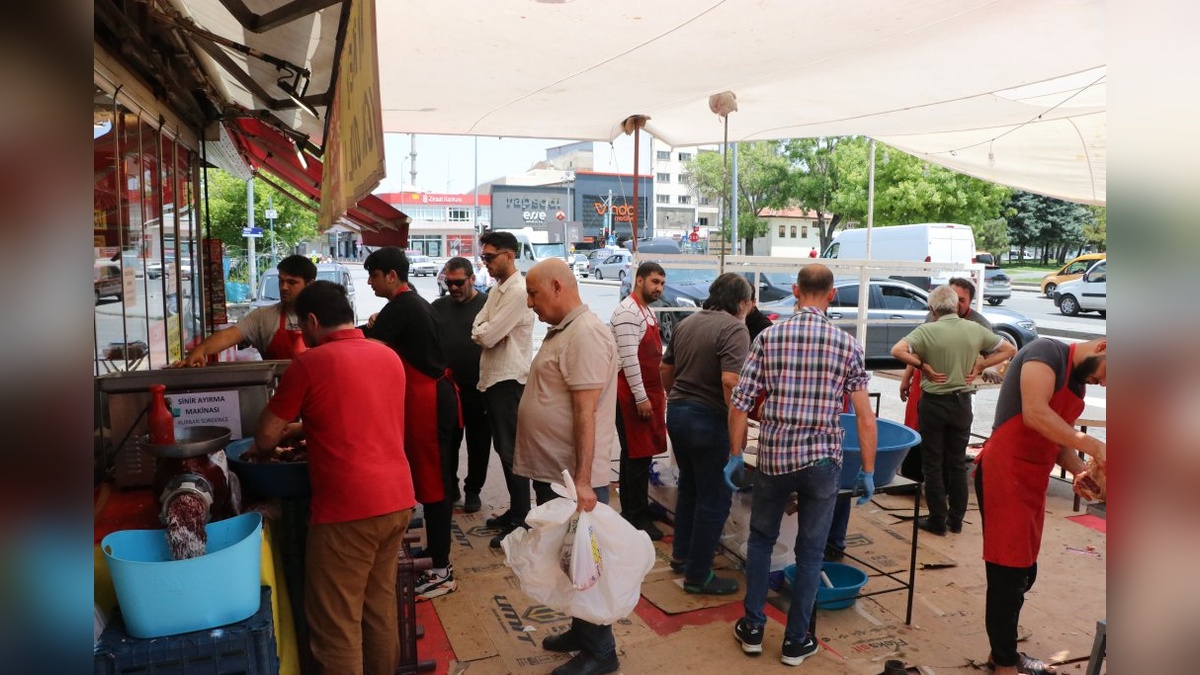 Kayseri'de Kurban Bayramı'nda kasaplarda yoğunluk