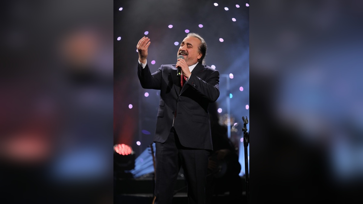 Volkan Konak bayram özel kolajıyla Kanal D'de