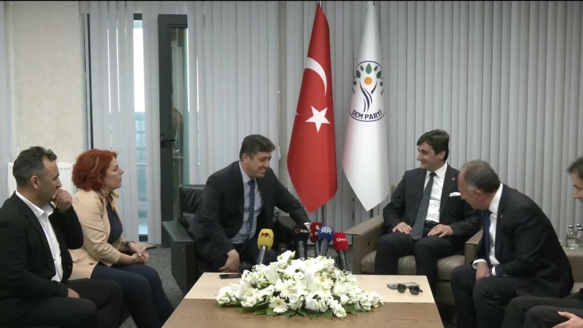 Saadet Partisi, DEM Parti'yi ziyaret etti: Barış ve kardeşlik vurgusu