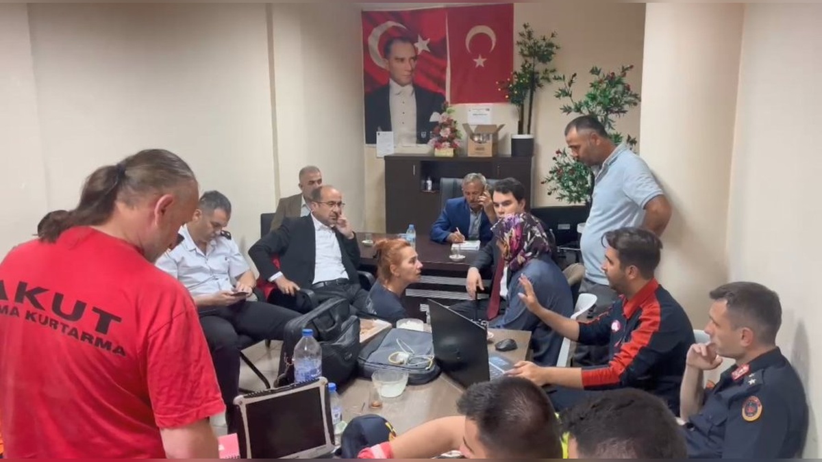 Orhaneli'nde kayıp Burak Koçak için arama çalışmaları sürüyor