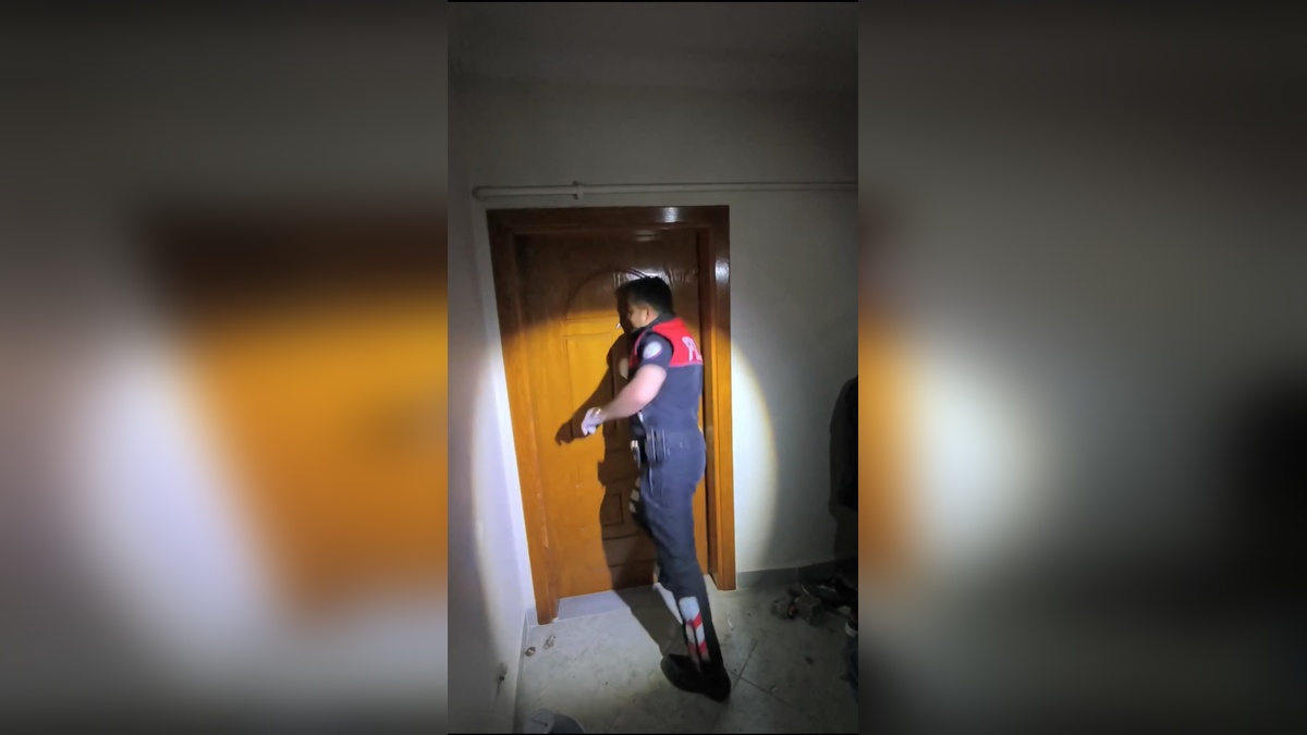 Sarıyer'de uyuşturucu baskını: 47 yaşındaki Uğur C. tutuklandı