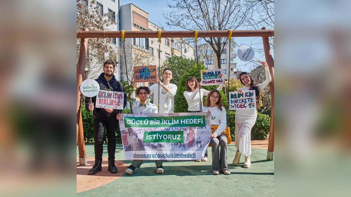 Ankara'da öğrenciler 'Değişim Elçileri' kurdu: İklim kriziyle mücadele için bakanlığa mektup