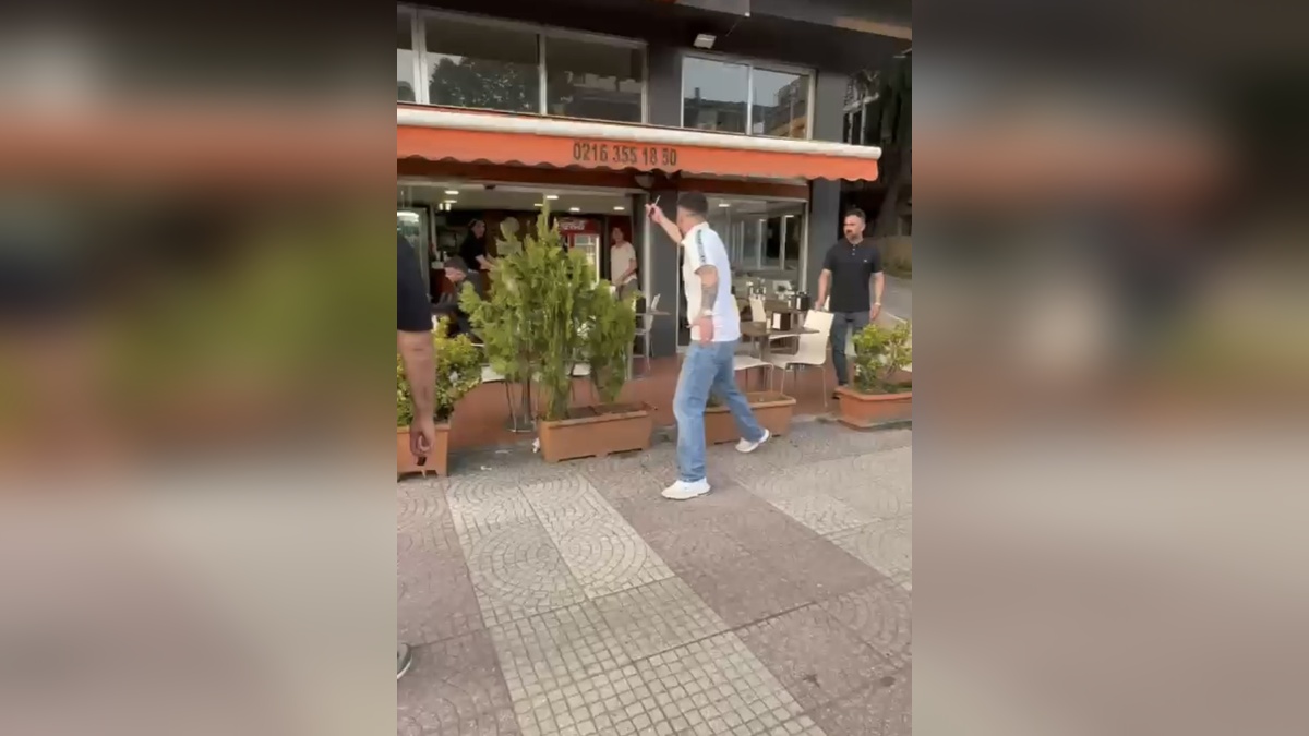 Kadıköy'de trafik kazası sonrası bıçaklı kavga: Sürücü kadını tehdit etti
