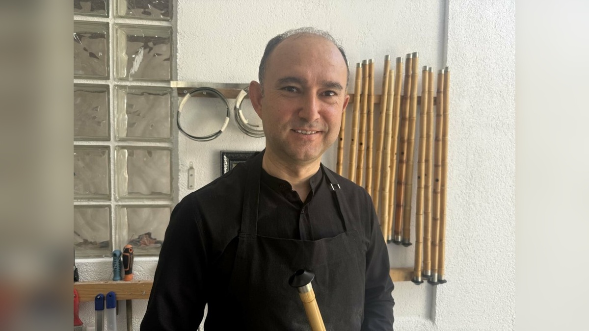 Bodrum'da okul müdürü, ney üretiyor: Dünyaya gönderiyor