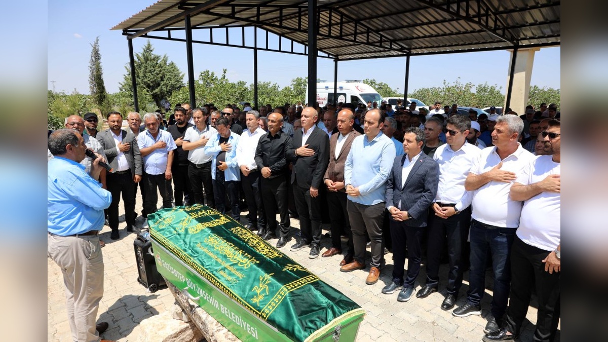 Gaziantep'te kaybolan otizmli Onurcan Özdemir (10) toprağa verildi