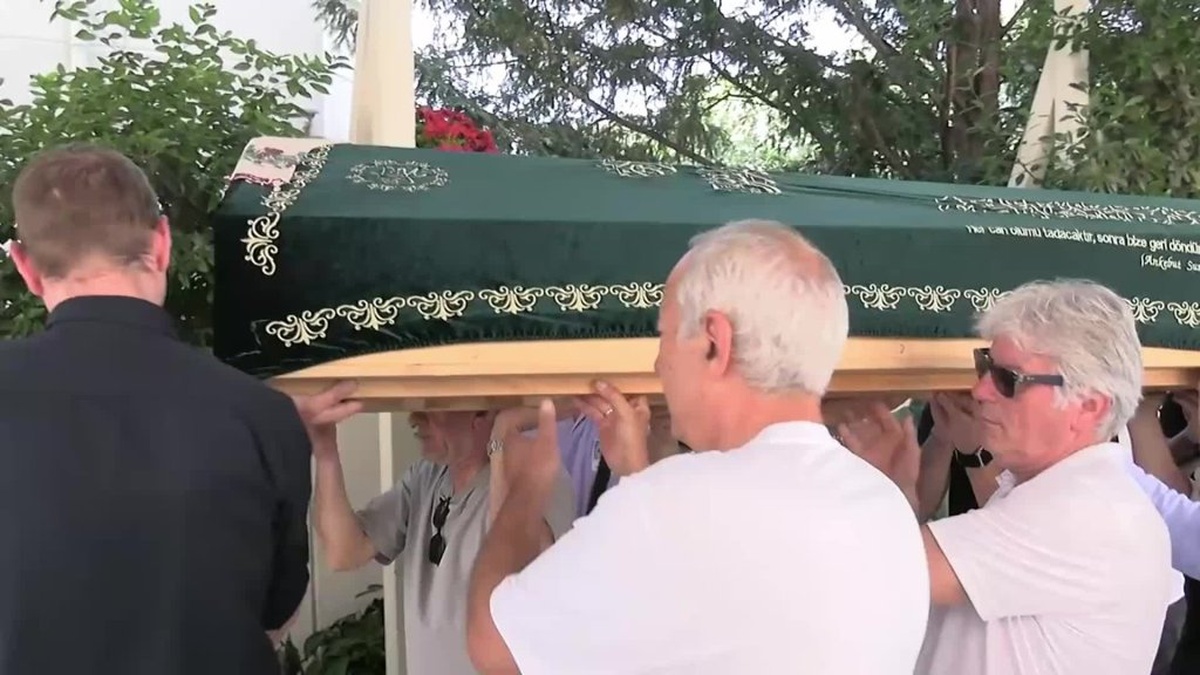 Muazzez Akkaya Giray son yolculuğuna uğurlandı