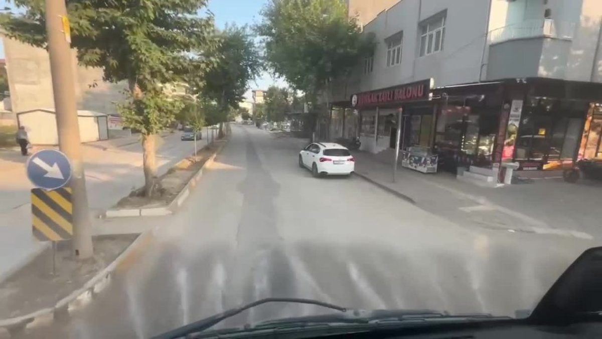 Adıyaman'da Kurban Bayramı temizliği: 18 araçla cadde ve sokaklar yıkanıyor