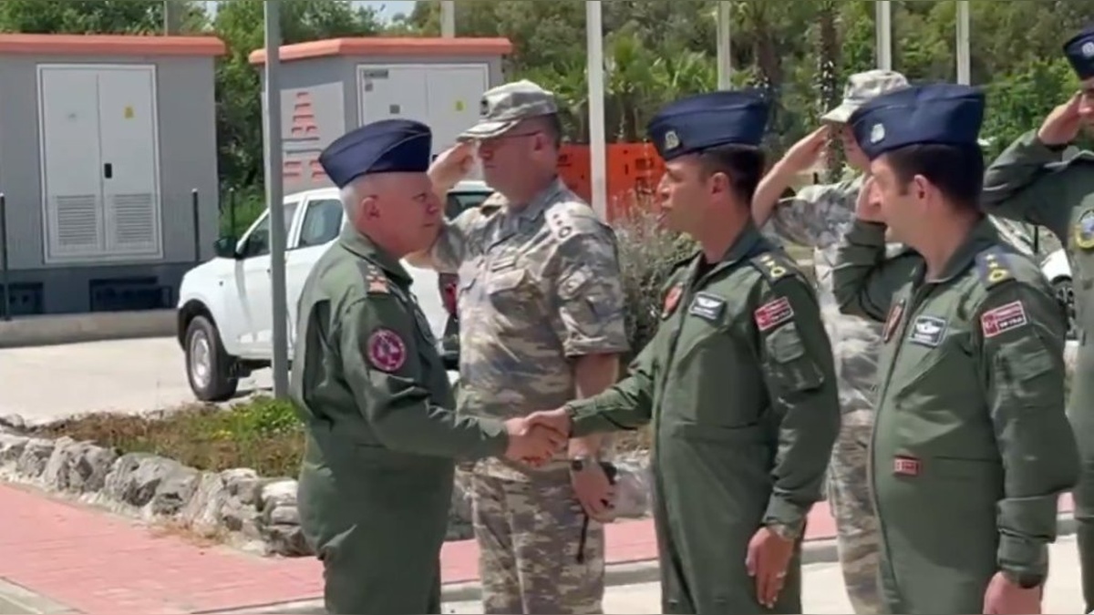 Kadıoğlu, Balıkesir ve Muğla'daki Mehmetçik ile bayramlaştı
